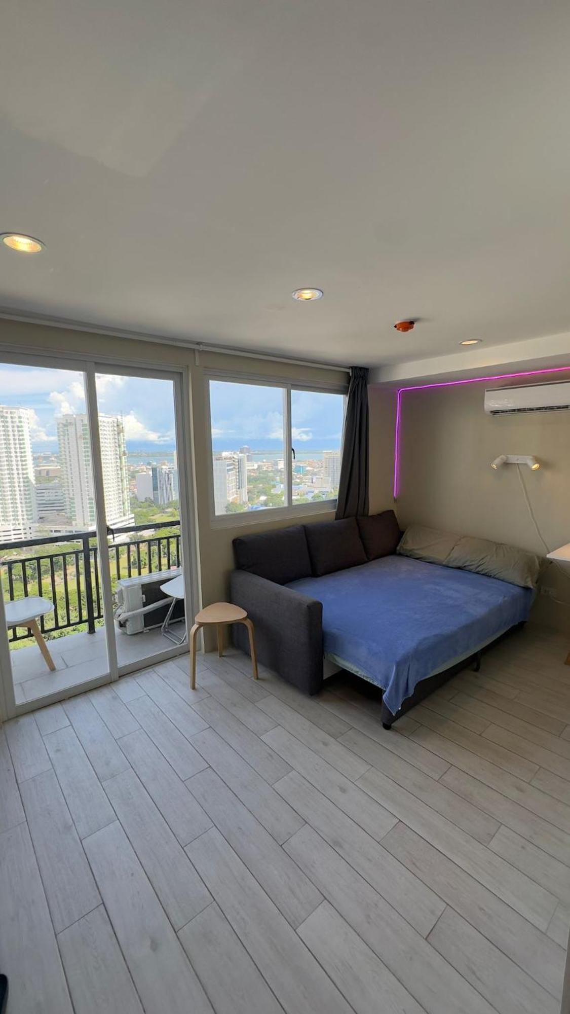 Modern & Comfy Studio - Steps From Ayala Mall, Cebu City ภายนอก รูปภาพ