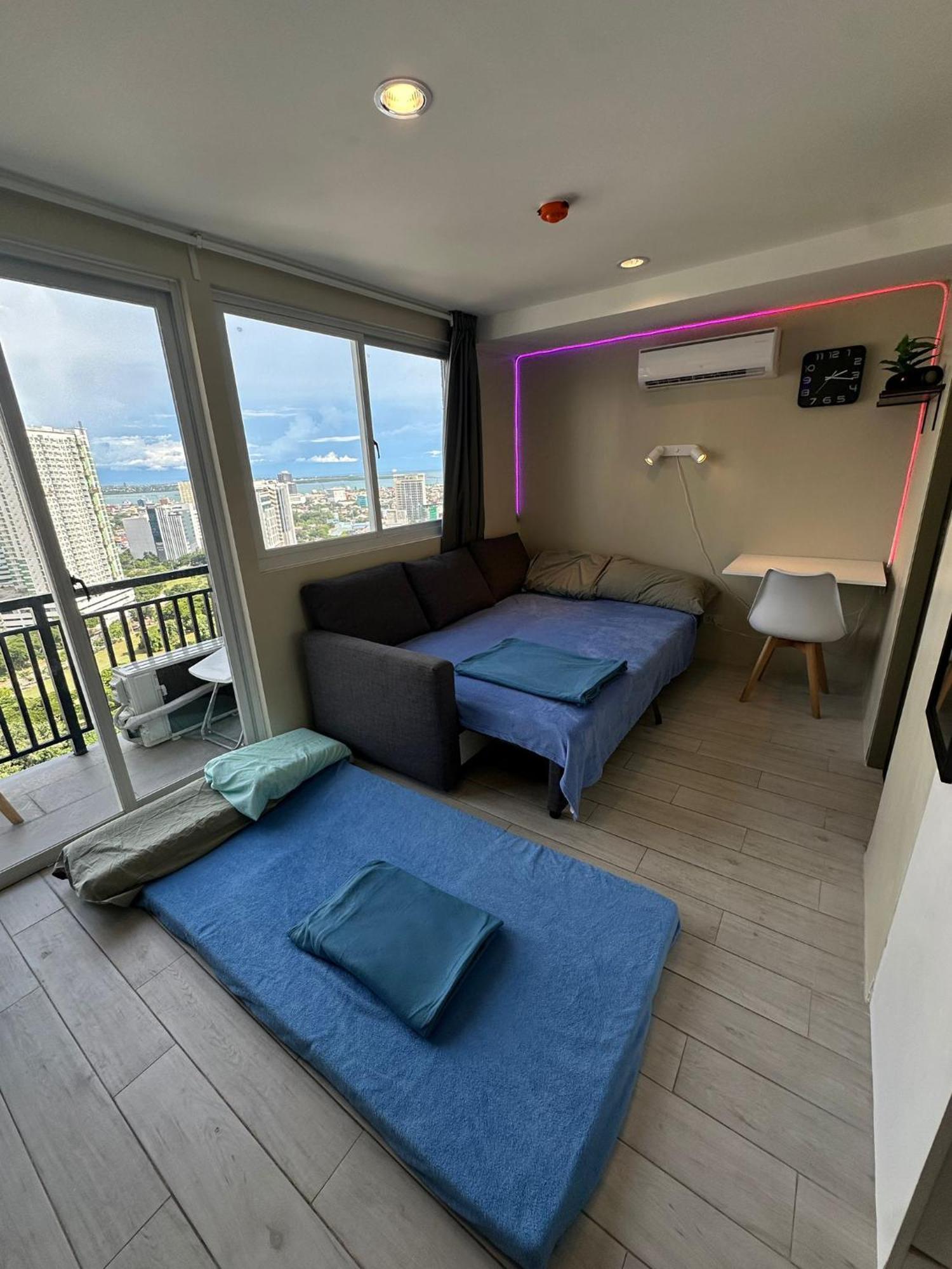 Modern & Comfy Studio - Steps From Ayala Mall, Cebu City ภายนอก รูปภาพ
